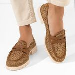Mocha-Mousse-zapatos_b43m-u8.webp