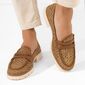 Mocha-Mousse-zapatos.jpg